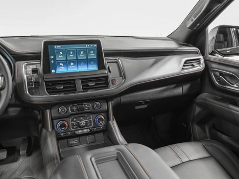 Used 2023 Chevrolet Tahoe RST w/ Luxury Package AWD/4WD image 32