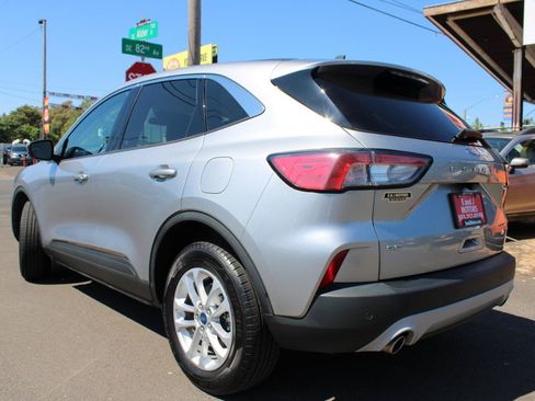 Used 2021 Ford Escape SE AWD/4WD image 4