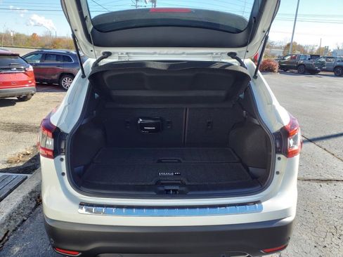 Used 2020 Nissan Rogue Sport SV w/ All-Weather Package image 8