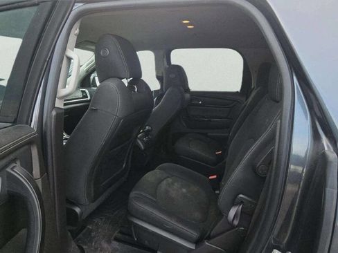 Used 2014 GMC Acadia SLE image 6