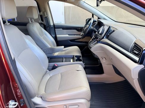 Used 2019 Honda Odyssey Elite image 14
