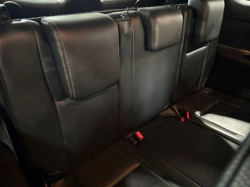 Used 2018 Toyota Highlander Limited image 21