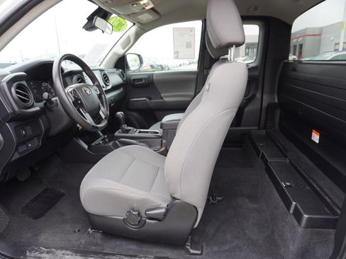 Used 2021 Toyota Tacoma SR image 14