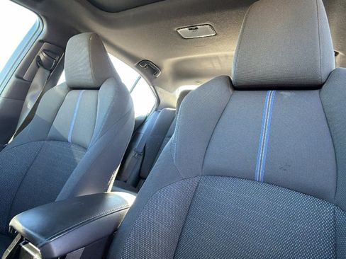 Used 2021 Toyota Corolla SE w/ SE Premium Package image 11