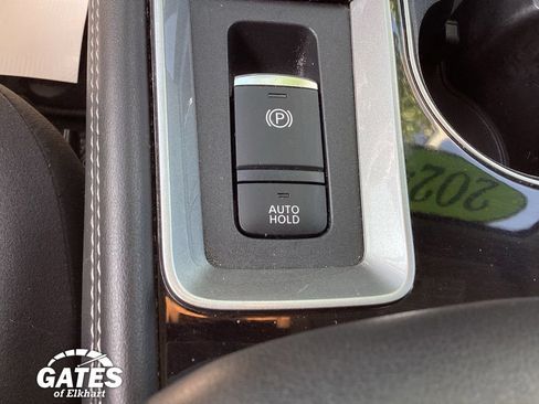 Used 2024 Nissan Altima 2.5 SV w/ SV Premium Package FWD image 29