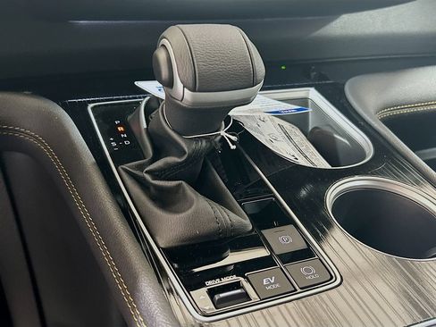 New 2026 Toyota Sienna XLE Woodland Edition AWD/4WD image 16
