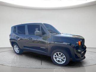 Used 2023 Jeep Renegade Latitude AWD/4WD video 1
