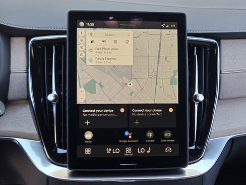 New 2026 Volvo XC90 B6 Plus w/ Protection Package Premier image 19