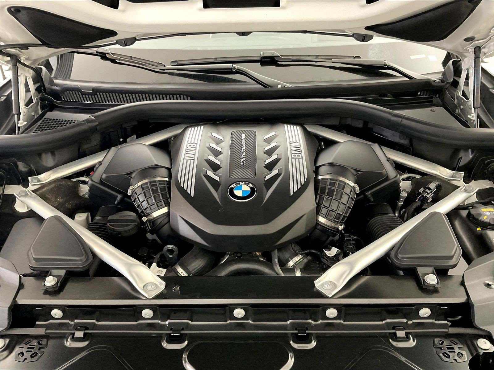 Used 2022 BMW X7 M50i AWD/4WD image 31