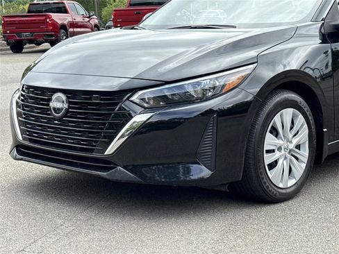 Used 2025 Nissan Sentra S FWD image 28