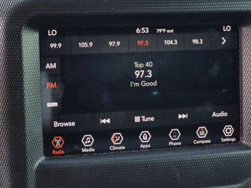Used 2018 Jeep Wrangler Unlimited Sahara AWD/4WD image 14