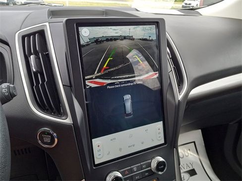 Used 2024 Ford Edge SEL image 20