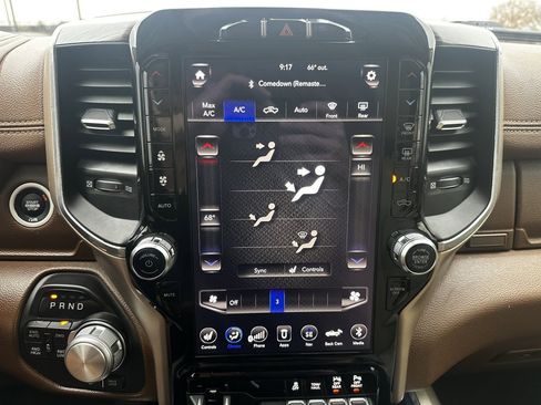 Used 2019 RAM 1500 Laramie image 36