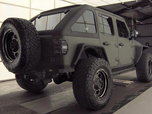 Used 2019 Jeep Wrangler Unlimited Rubicon AWD/4WD image 8
