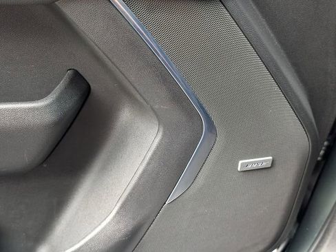 Used 2024 Chevrolet Suburban Premier image 38