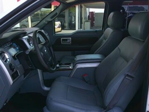 Used 2014 Ford F150 Lariat w/ Lariat Chrome Package image 15