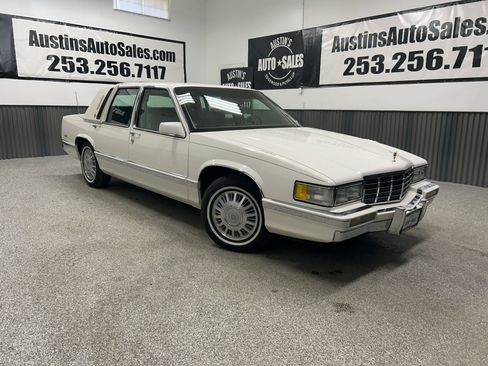 Used 1991 Cadillac De Ville Sedan FWD image 1