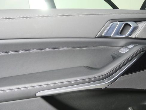 Used 2025 BMW X7 xDrive40i w/ M Sport Package image 14