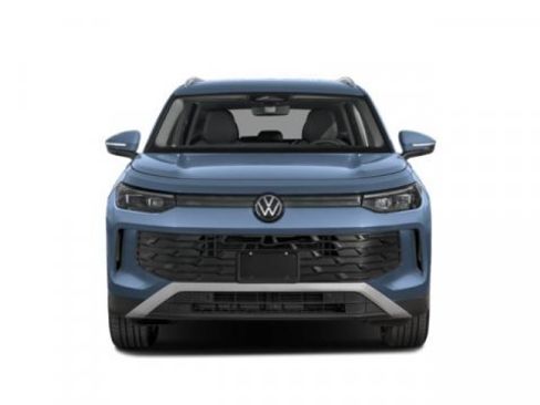 Used 2025 Volkswagen Tiguan SE image 7