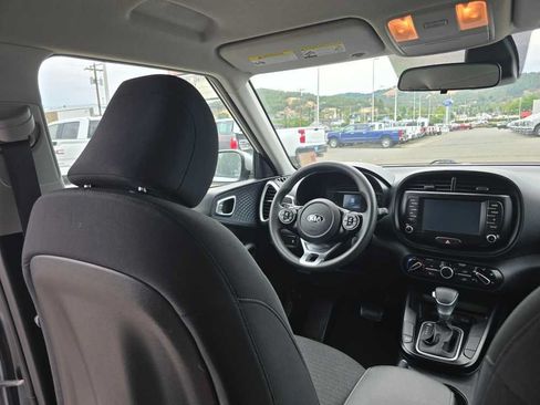 Used 2021 Kia Soul S FWD image 10