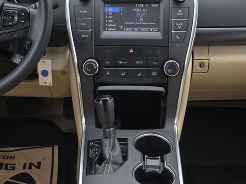 Certified 2017 Toyota Camry LE image 19