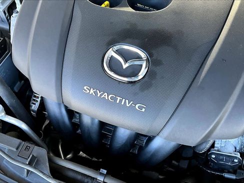 Used 2021 MAZDA MAZDA3 s image 32