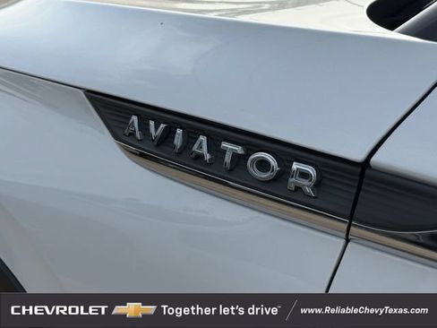 Used 2020 Lincoln Aviator Reserve w/ Elements Package Plus AWD/4WD image 11