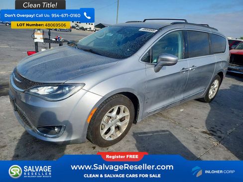 Used 2017 Chrysler Pacifica Touring-L w/ Tire & Wheel Group image 1
