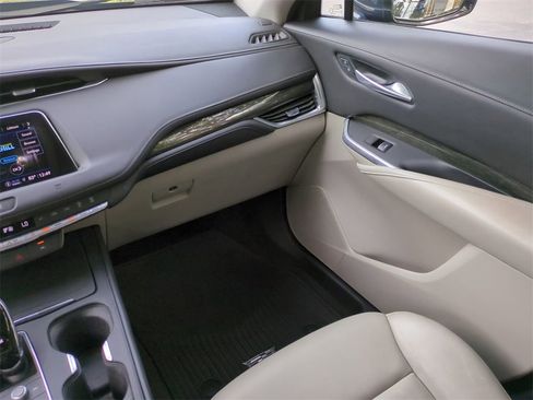 Used 2021 Cadillac XT4 Premium Luxury w/ Driver Awareness Package image 17