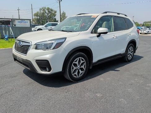 Used 2021 Subaru Forester Premium AWD/4WD image 1