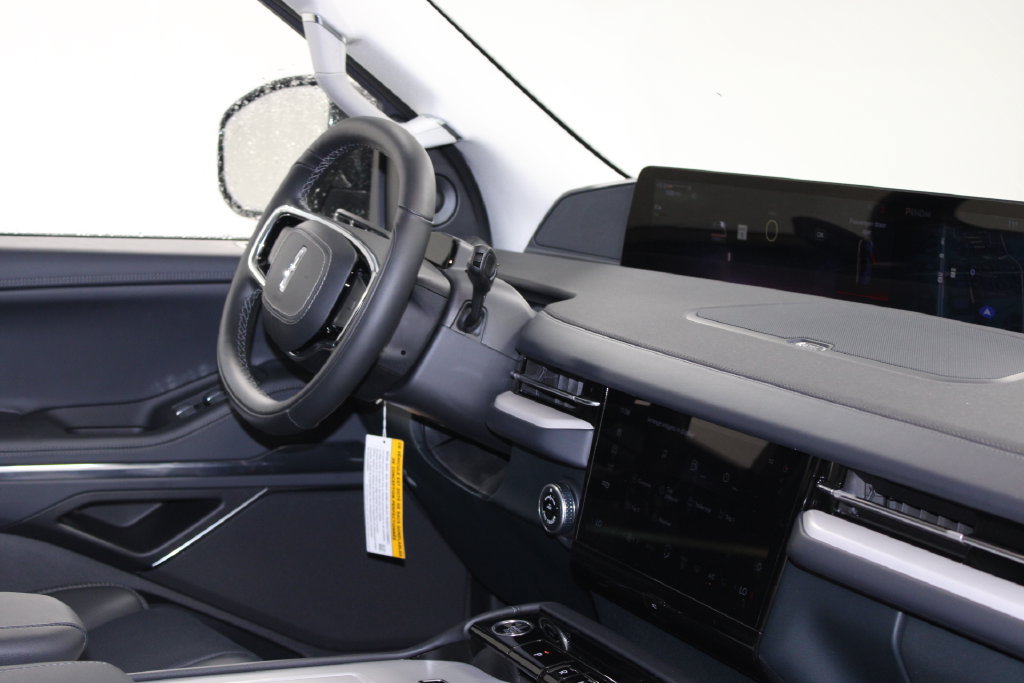 New 2027 Lincoln Navigator Premiere RWD image 32