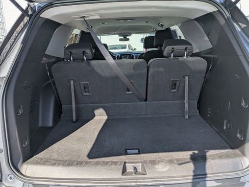 Used 2019 Chevrolet Traverse LT FWD image 12