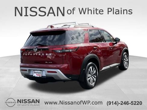 Certified 2023 Nissan Pathfinder SL w/ Cargo Package AWD/4WD image 4