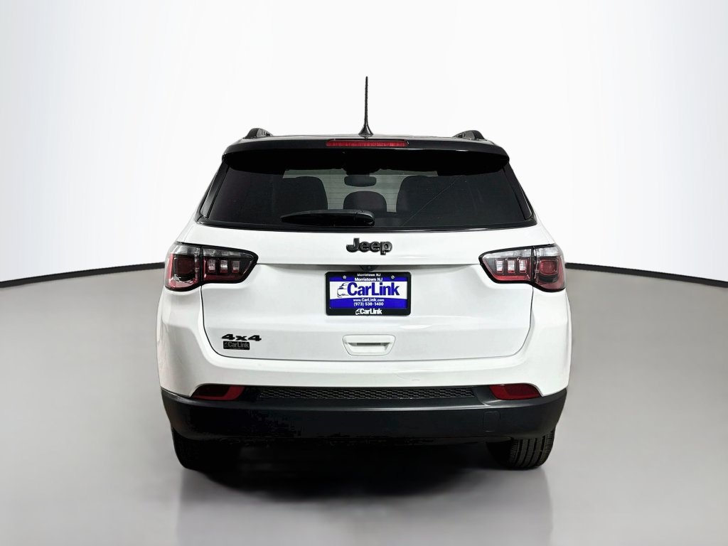 Used 2023 Jeep Compass Latitude w/ Convenience Group AWD/4WD image 7