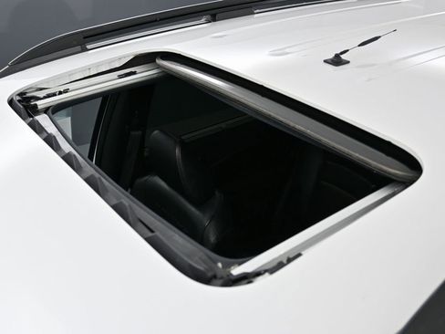 Used 2024 Honda Passport Black Edition image 9