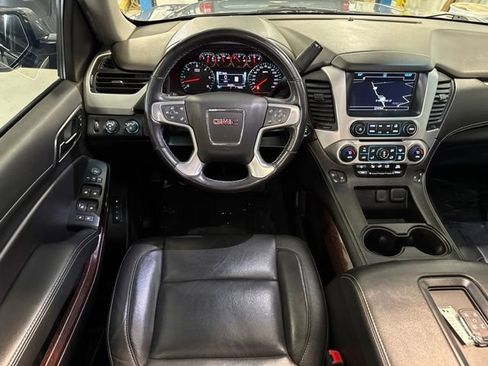 Used 2020 GMC Yukon SLT w/ Premium Edition AWD/4WD image 6
