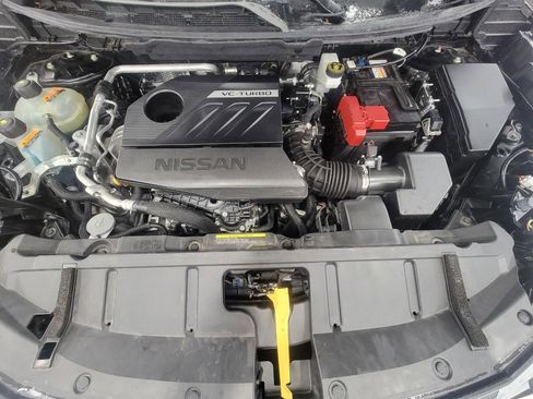 Used 2024 Nissan Rogue SV image 9
