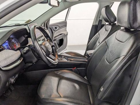 Used 2022 Jeep Compass Latitude w/ Sun and Sound Group AWD/4WD image 71