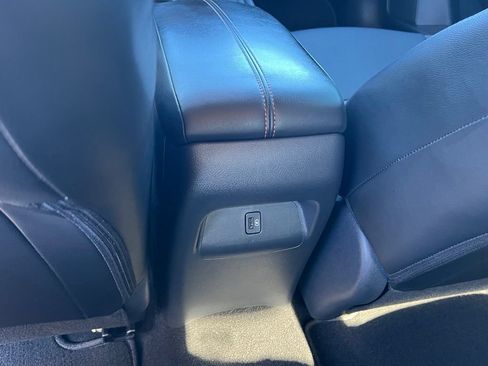 Used 2020 Nissan Sentra SR w/ Premium Package FWD image 18