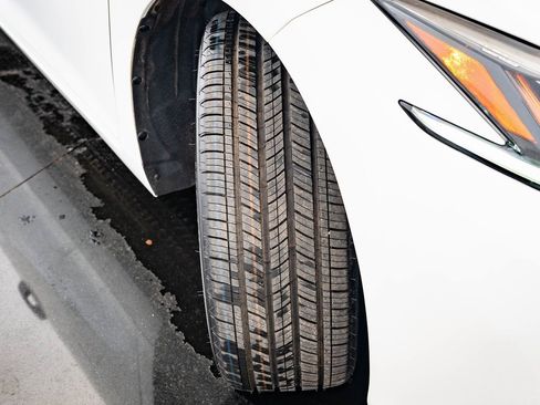 Certified 2019 Lexus ES 350 w/ Accessory Package 2 image 38