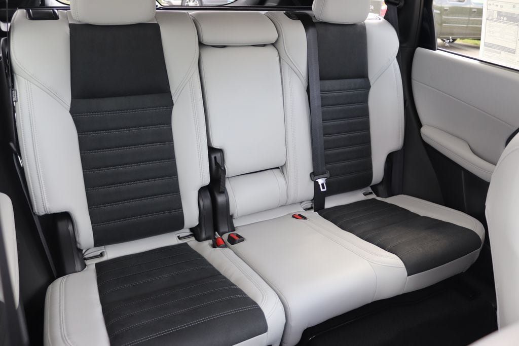 New 2026 Mitsubishi Outlander SE AWD/4WD image 16