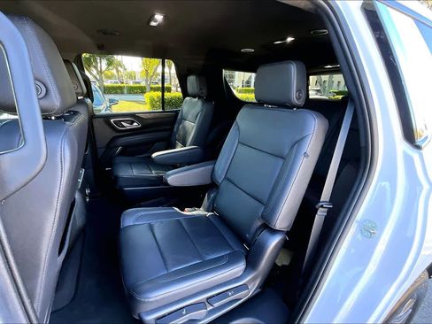 Used 2022 Chevrolet Tahoe LT w/ Luxury Package image 19