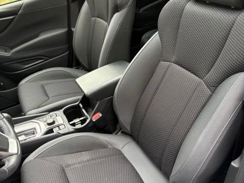 Used 2023 Subaru Forester Premium AWD/4WD image 12