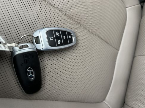 Used 2022 Hyundai Santa Fe SEL w/ Convenience + Premium Package FWD image 20