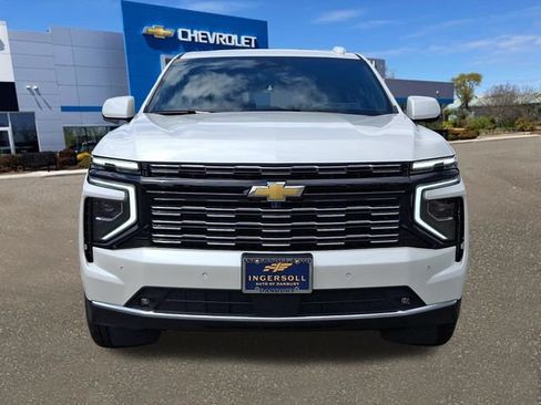 Used 2025 Chevrolet Suburban High Country AWD/4WD image 23