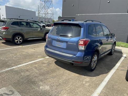 Used 2018 Subaru Forester 2.5i Touring image 3