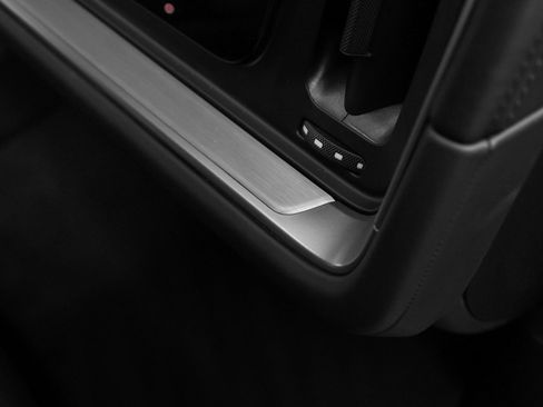 Certified 2026 Porsche Cayenne E-Hybrid AWD/4WD image 26