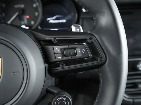 Used 2024 Porsche Macan GTS image 33