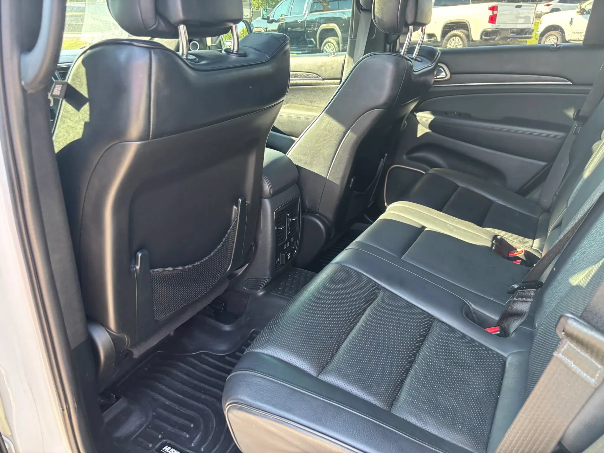 Used 2016 Jeep Grand Cherokee Summit w/ Platinum Series Group AWD/4WD image 13