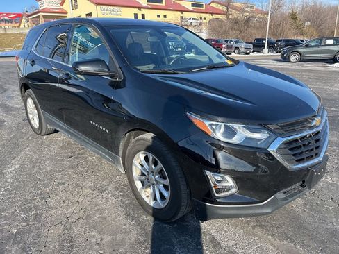 Used 2018 Chevrolet Equinox LT image 3